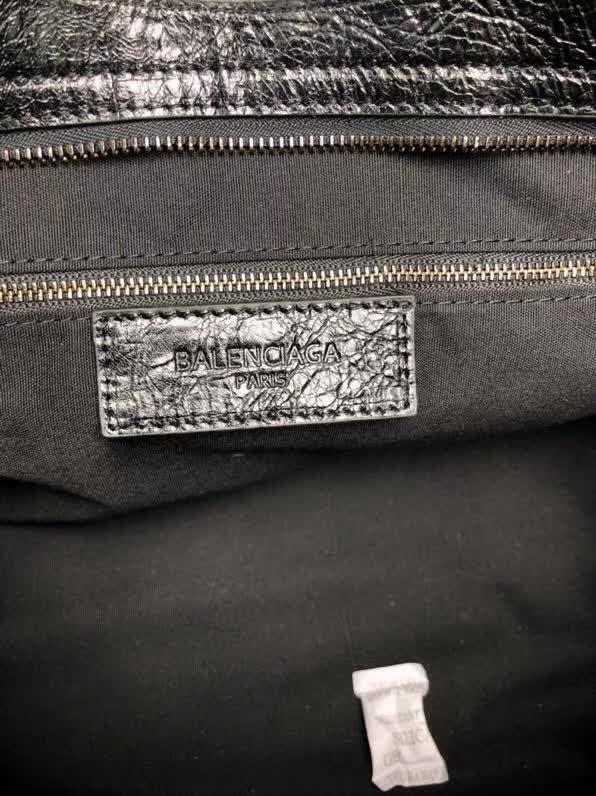 BALENCIAG巴黎世家 歐洲水貨 Balenciaga city小黑釘 限量 原廠爆裂紋羊皮黑白塗鴉 可手提單肩斜跨  BL1047